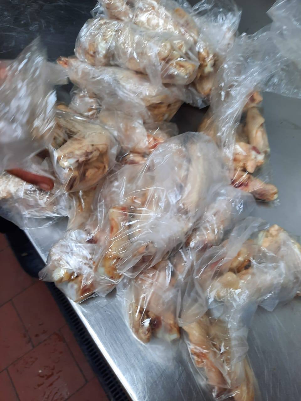 غلق وتشميع عدد من الكافيهات والمطاعم المخالفة بالعجوزة