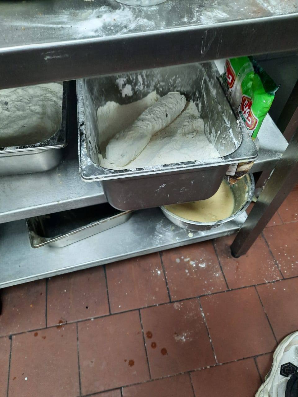 غلق وتشميع عدد من الكافيهات والمطاعم المخالفة بالعجوزة