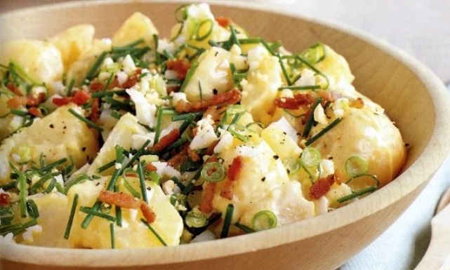 طريقة عمل سلطة البطاطس زي المطاعم