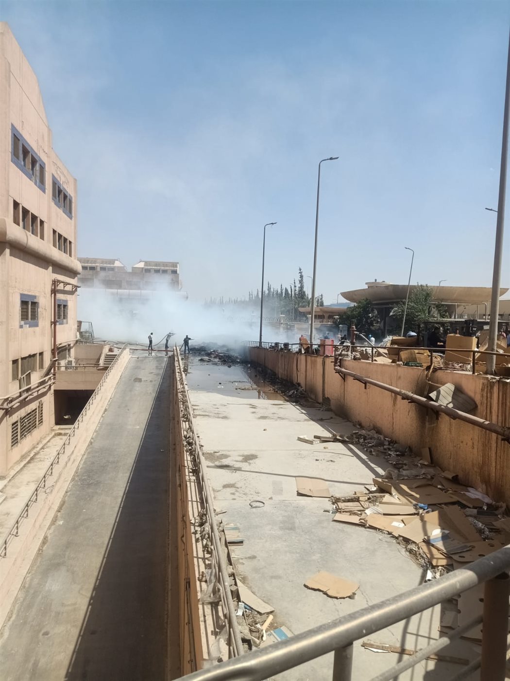 جانب من الحريق