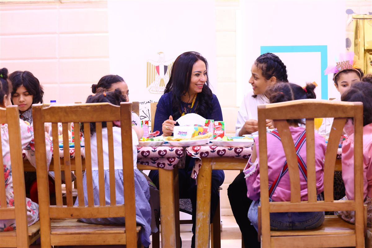 وزيرة التضامن خلال زيارتها