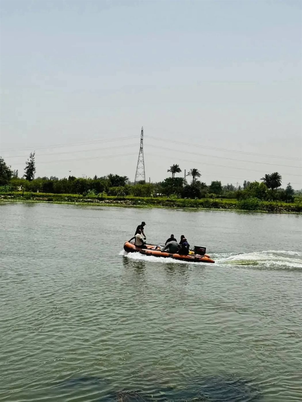 عمليات البحث عن جثمان صبي في مياه قناطر بولين بالبحيرة 