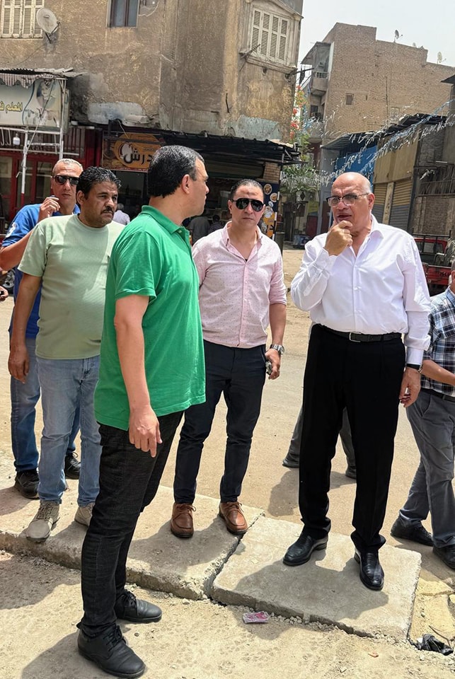 نائب محافظ القاهرة يتابع أعمال تطوير السوق الحضاري بحي بولاق أبو العلا