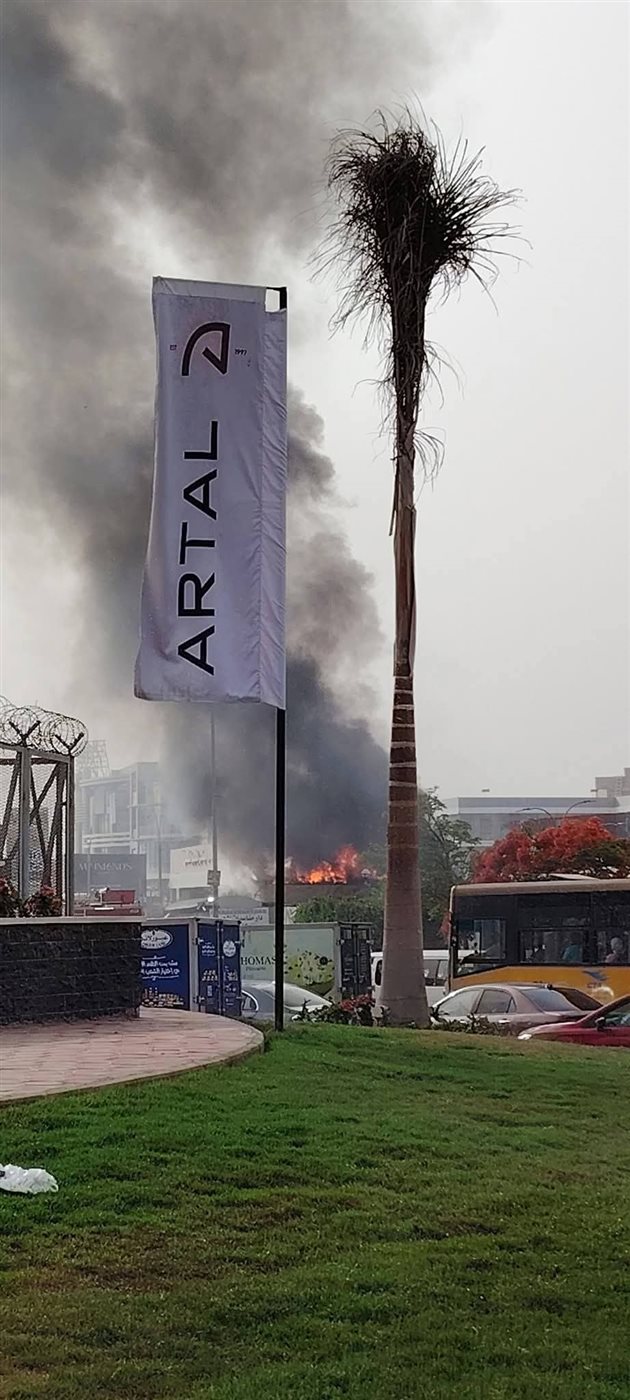 حريق بجوار مسجد الحمد بالتجمع الخامس والحماية المدنية تسيطر عليه