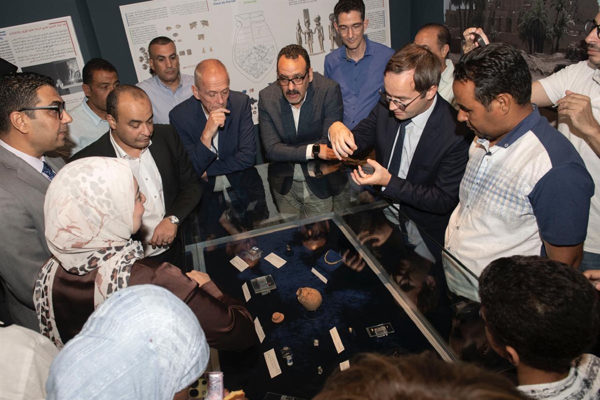  الآثار تفتتح معرض 