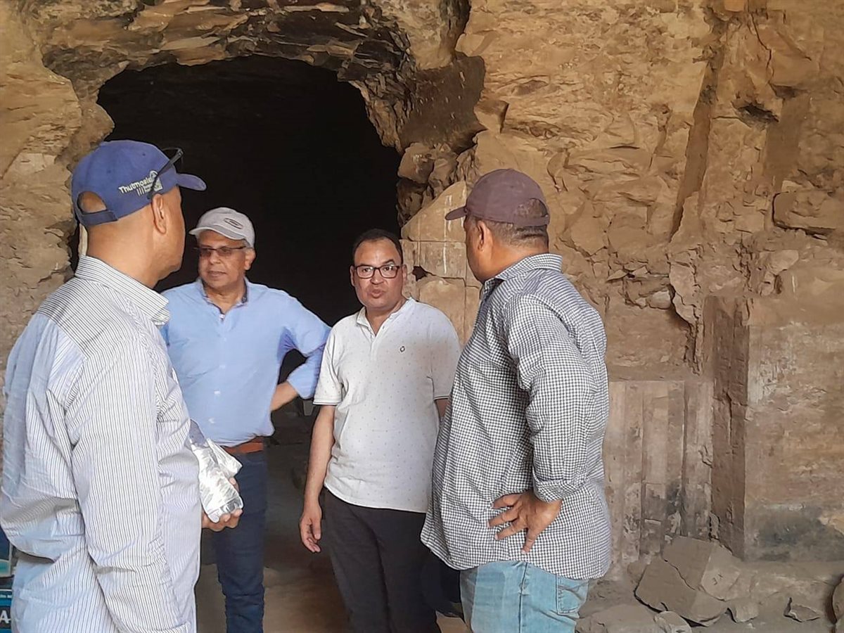 لجنة أثرية تتفقد أعمال البعثة الأثرية العاملة في مقبرة منتو إم حات بالأقصر