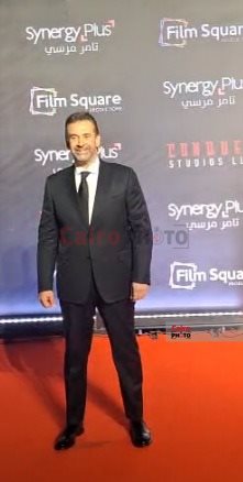 الفنان كريم عبدالعزيز