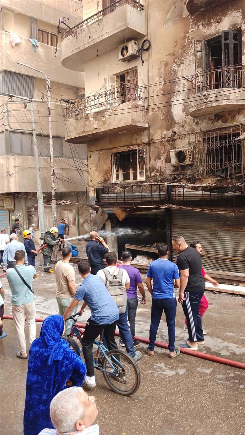 جانب من الحريق