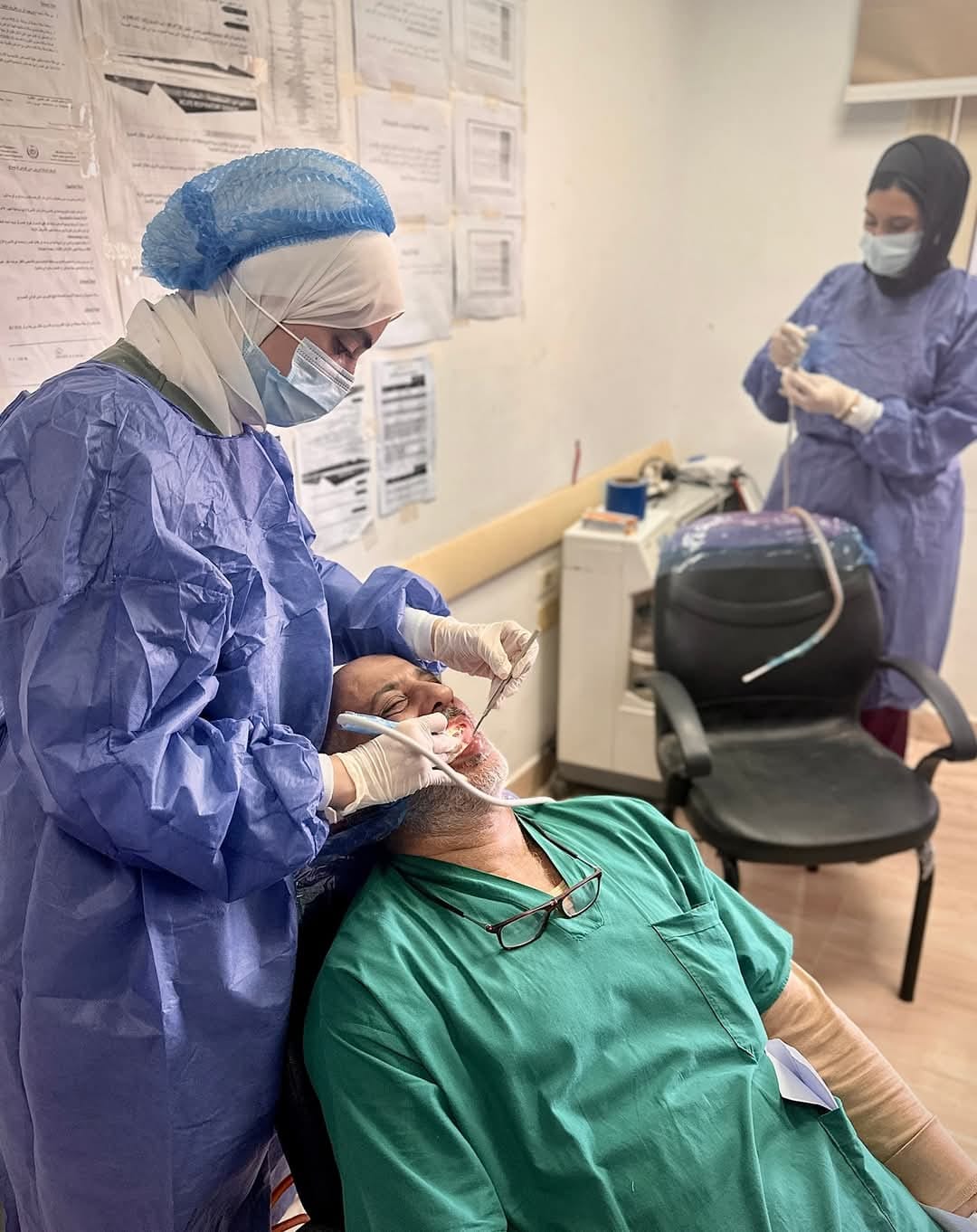 الجامعة البريطانية في مصر تنظم قوافل طبية بسيوة والحوامدية والمنيا 