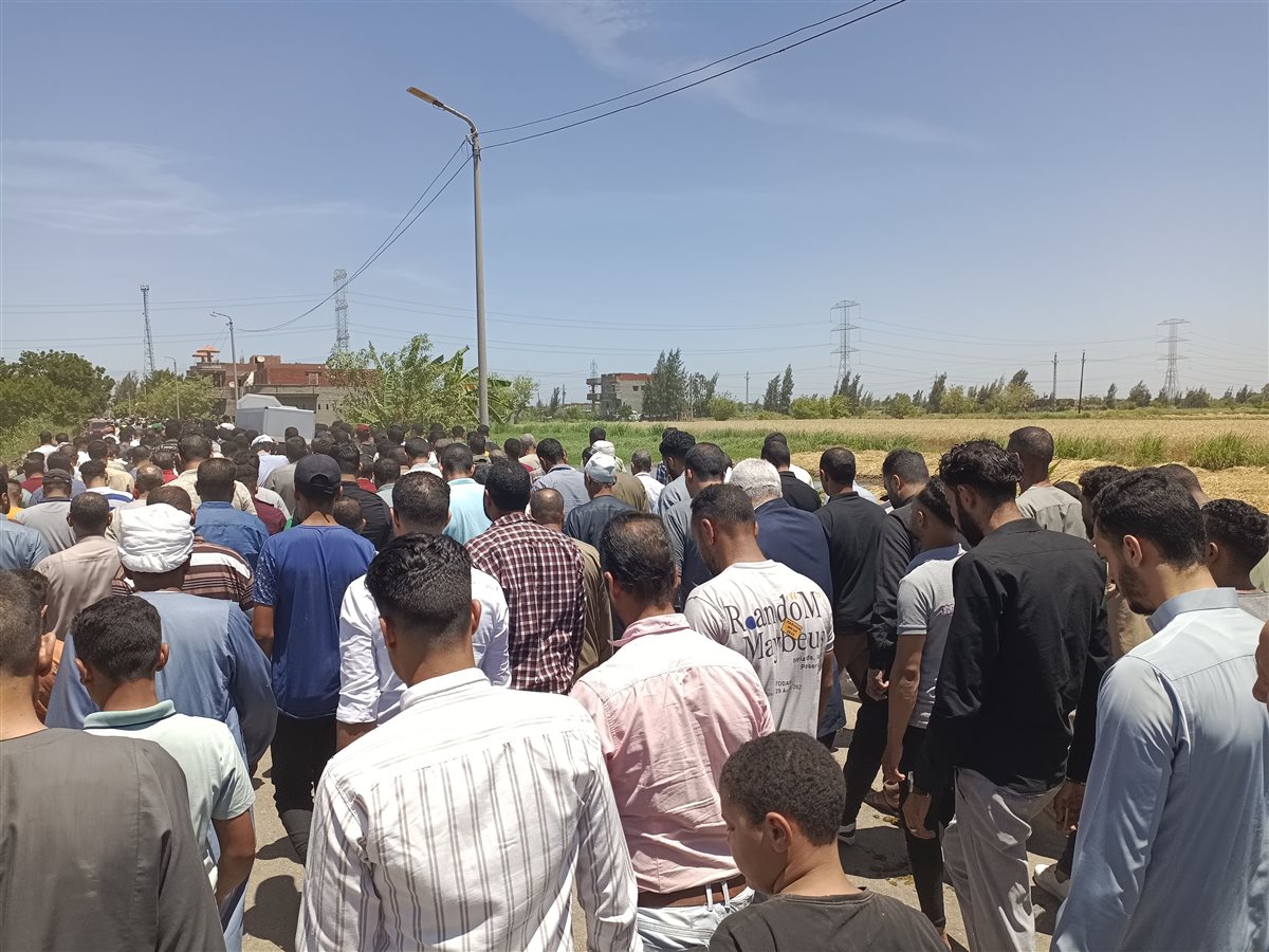 تشييع جثمان ممرض البحيرة المتوفي أثناء تأدية عمله بمستشفى دمنهور التعليمي