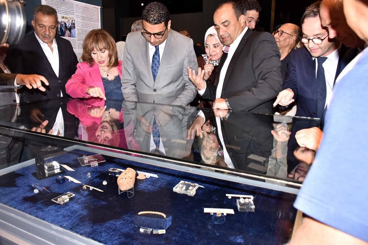 نائب محافظ الأقصر يشهد معرض اثري