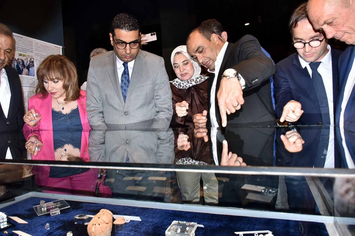 نائب محافظ الأقصر يشهد معرض اثري