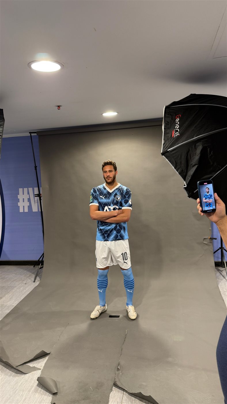 جلسة تصوير لاعبي بيراميدز قبل خوض نهائي إفريقيا أمام صن داونز