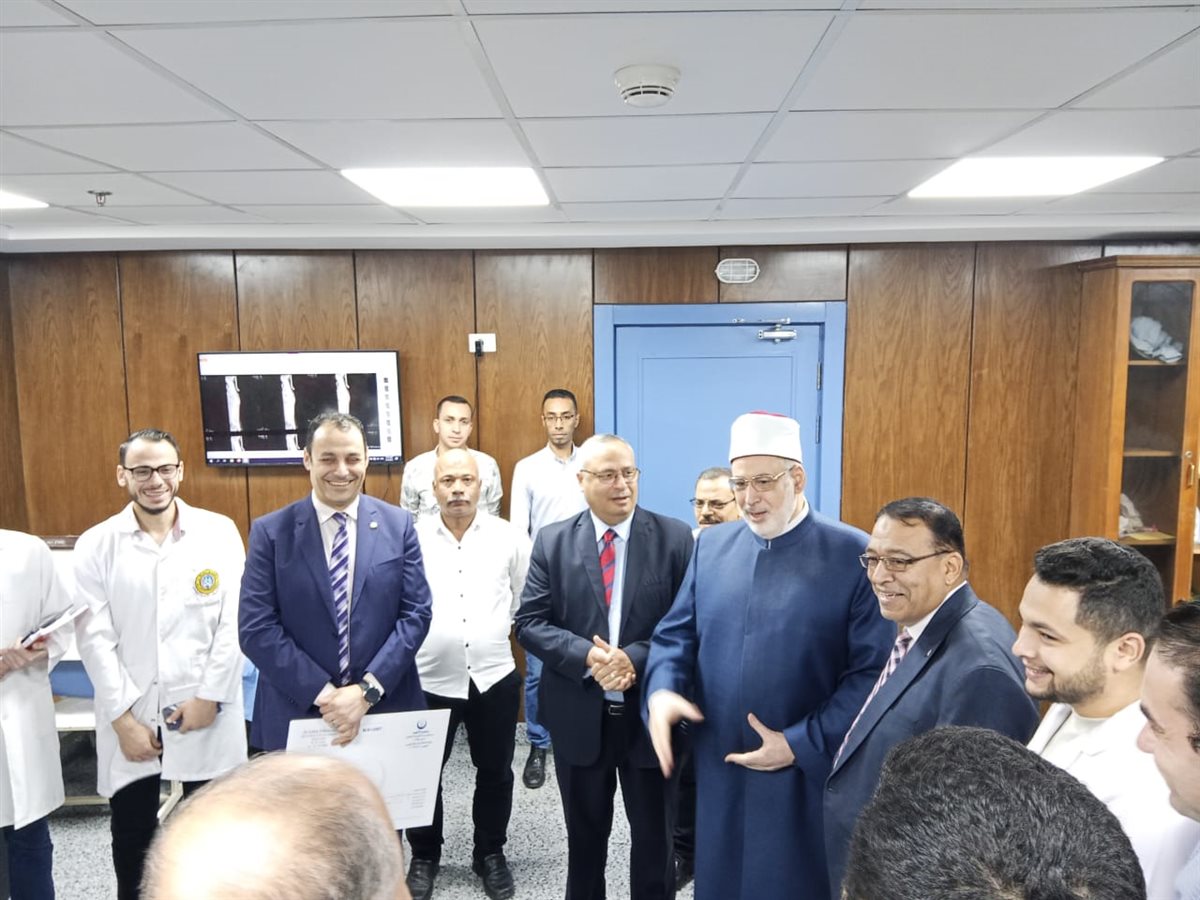 بالمجان على مدار الساعة.. وكيل الأزهر يتفقد مستشفى سيد جلال الجامعي ويشيد بالخدمات الطبية التي تقدمها للمواطنين