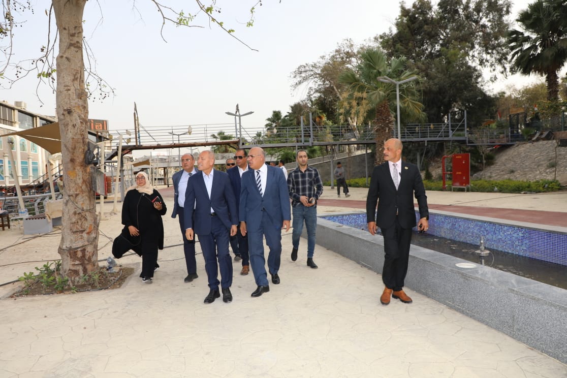 محافظ القاهرة خلال الجولة