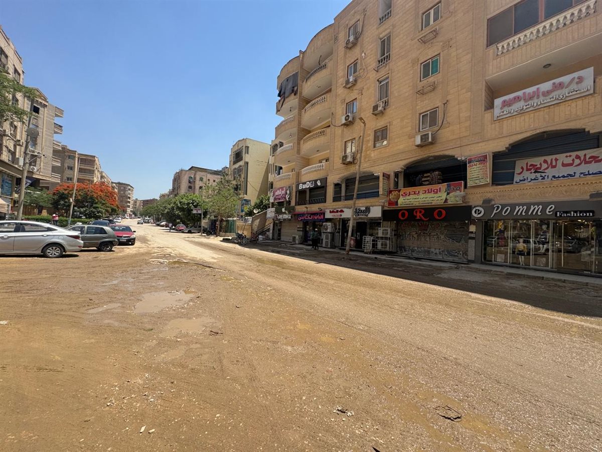 إصلاح كسر مفاجئ بخط مياه بمنطقة «د» بهضبة الأهرام