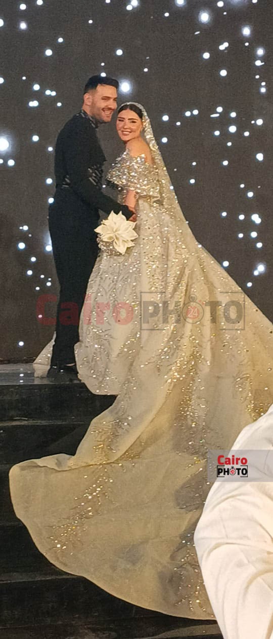 اللحظات الأولى من حفل زفاف المطرب مسلم وزوجته يارا