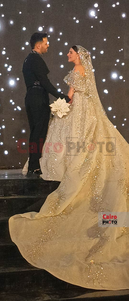 اللحظات الأولى من حفل زفاف المطرب مسلم وزوجته يارا