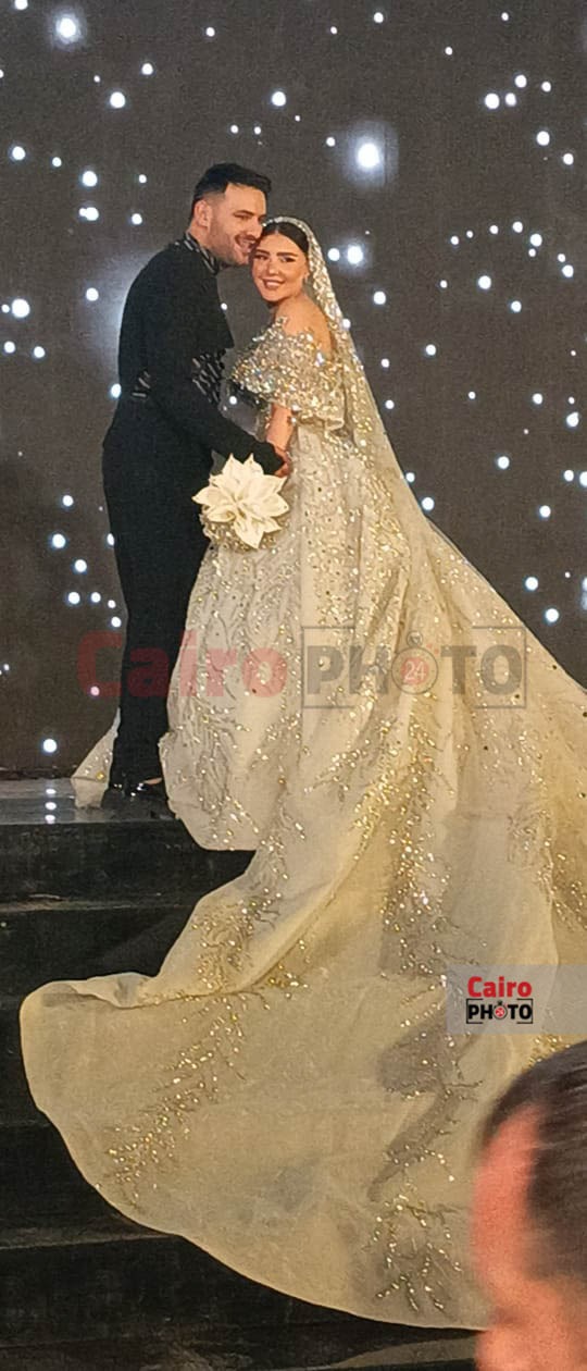 اللحظات الأولى من حفل زفاف المطرب مسلم وزوجته يارا