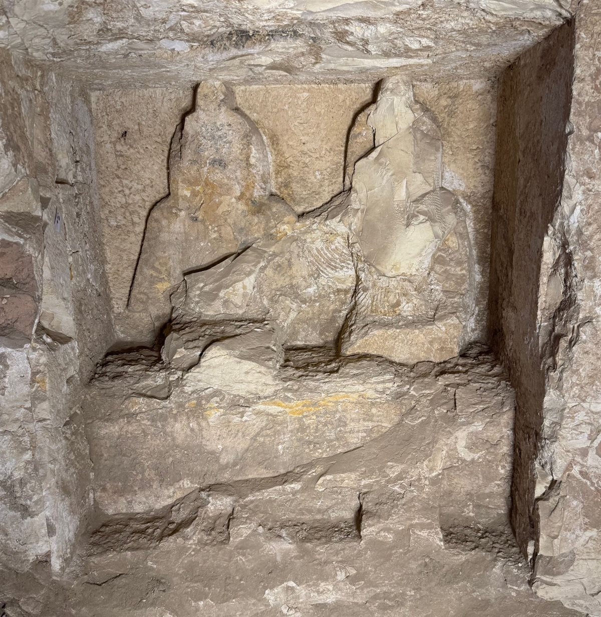 اكتشاف مقبرة عمدة طيبة