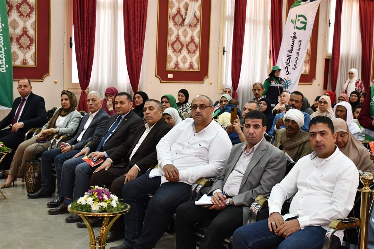 محافظ الفيوم يشهد حفل توديع الحجاج 