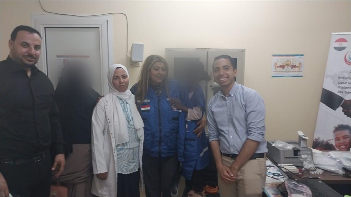 الصحة: إرسال قافلتين طبيتين إلى جيبوتي لتنفيذ مبادرة رئاسية لفحص السمع ودعم مرضى الفشل الكلوي في إطار تعزيز التعاون الصحي بين البلدين