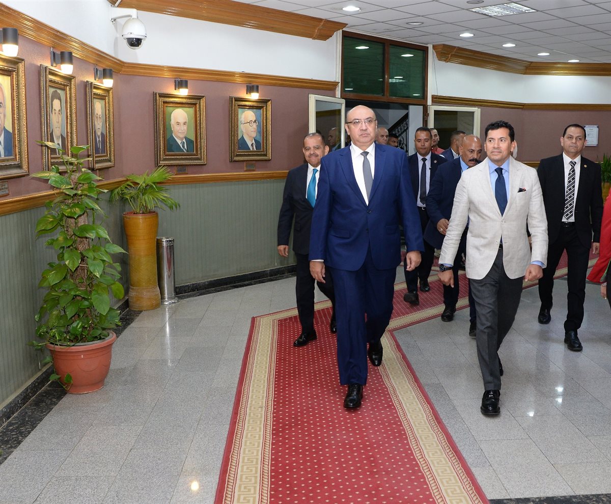 وزير الشباب والرياضة يزور جامعة المنصورة