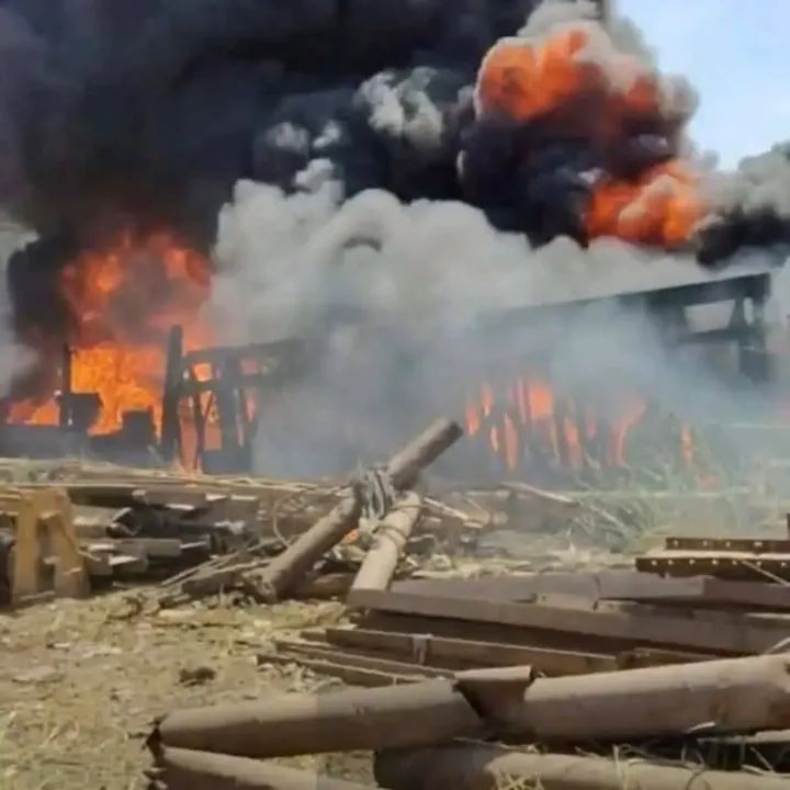 حريق بمخزن كاوتش