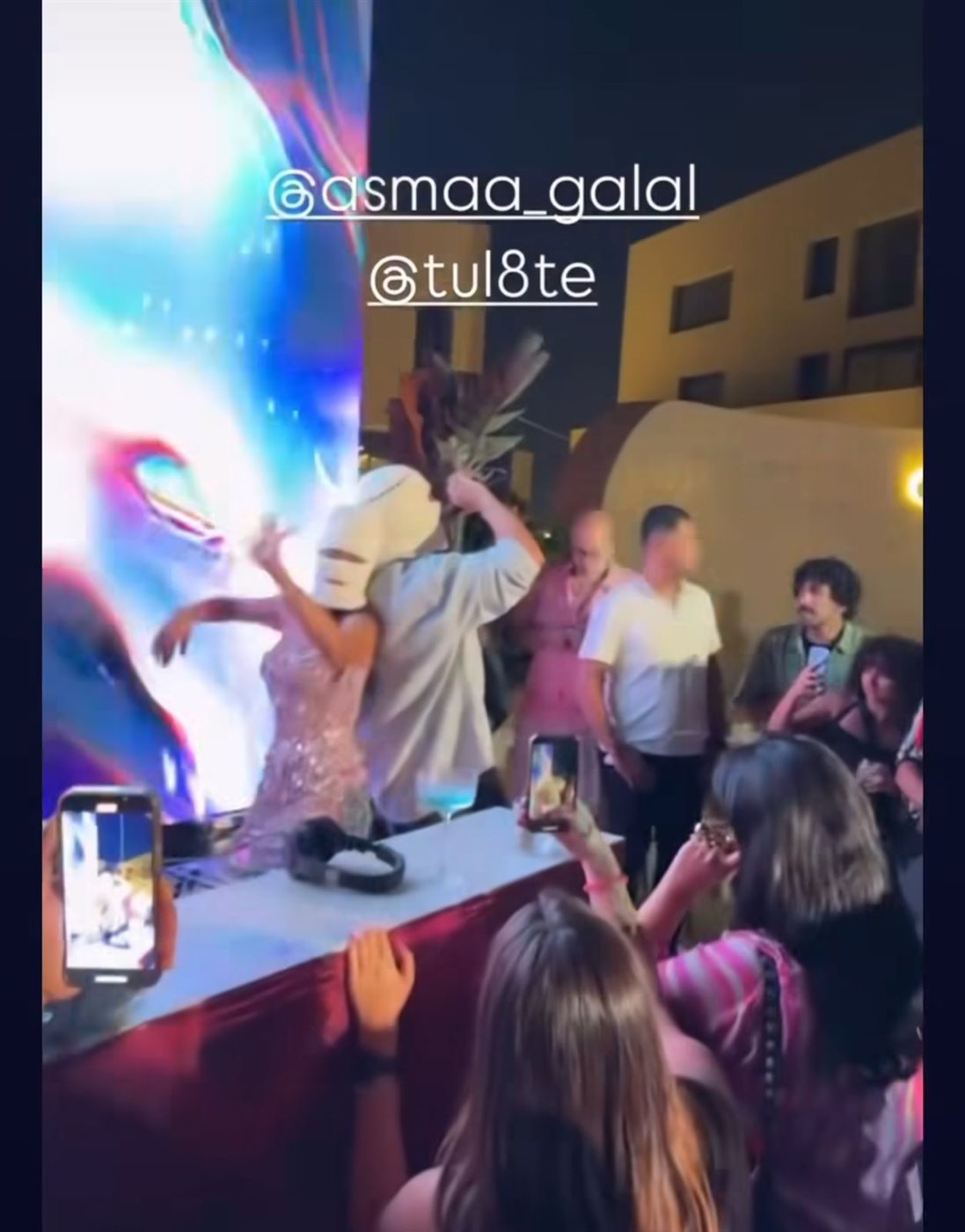 لبست توليتة.. أسماء جلال تحتفل بعيد ميلادها الـ30 وسط أجواء صاخبة وحضور نجوم الفن