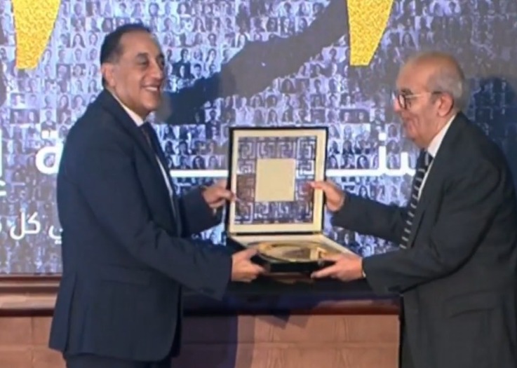 رئيس الوزراء يكرم عددًا من النمائج المشرفة بمرفق هيئة الإسعاف المصرية