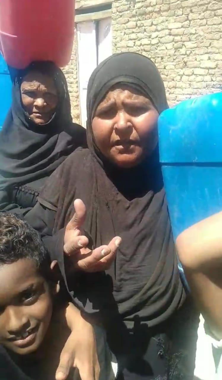 أزمة انقطاع المياه بنجع المنشية بقرية العليقات في قوص