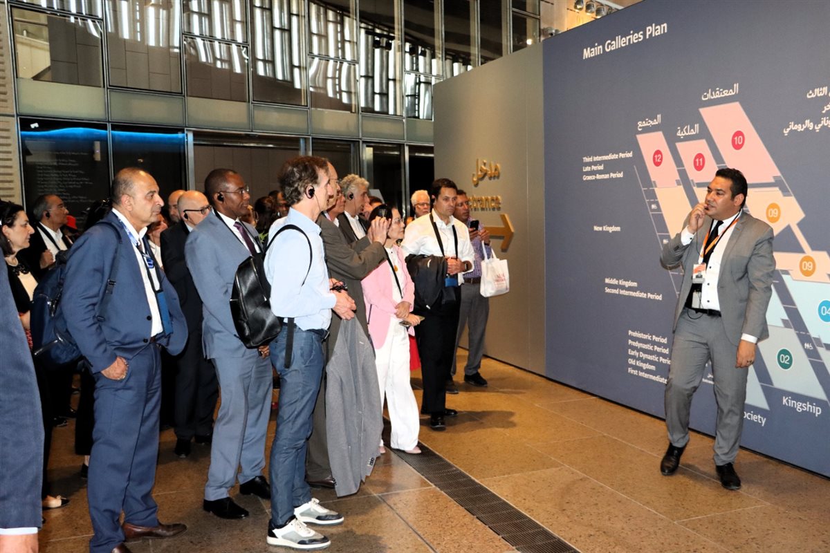 زيارات رسمية رفيعة المستوى بالمتحف المصري الكبير