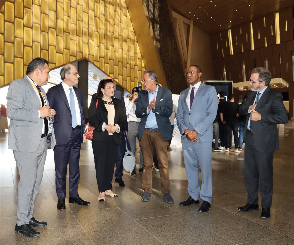 زيارات رسمية رفيعة المستوى بالمتحف المصري الكبير