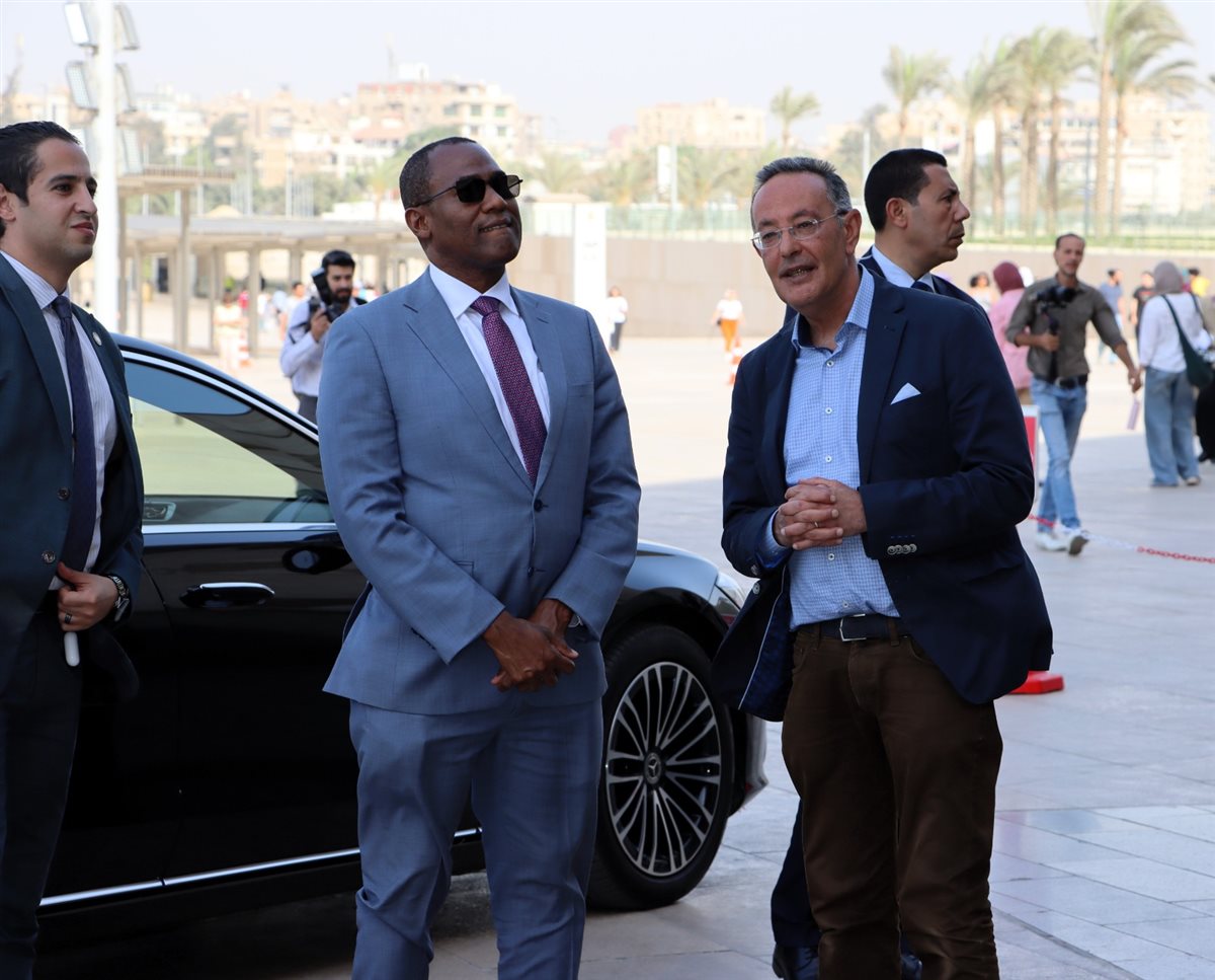 زيارات رسمية رفيعة المستوى بالمتحف المصري الكبير