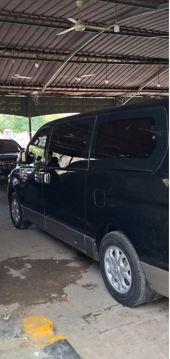 وصول جثمان والد المؤلف إياد صالح لمسجد مصطفى محمود استعدادًا لصلاة الجنازة