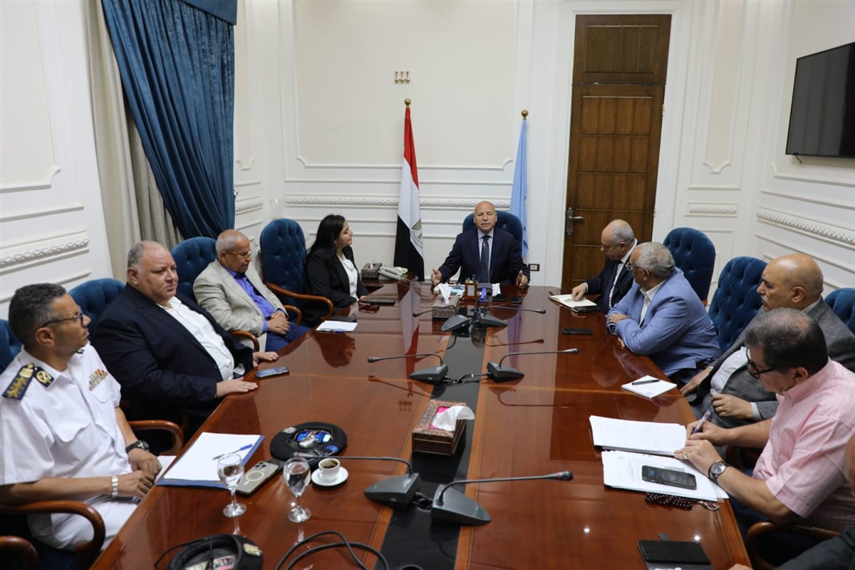 اجتماع محافظ القاهرة