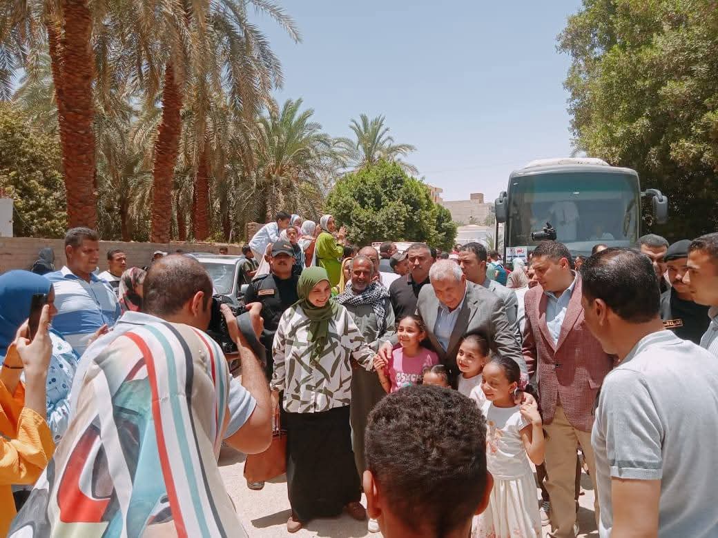 جانب من لقاء محافظ الوادى الجديد بالحجاج