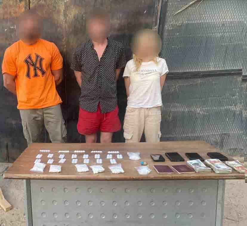 المتهمين والمضبوطات 