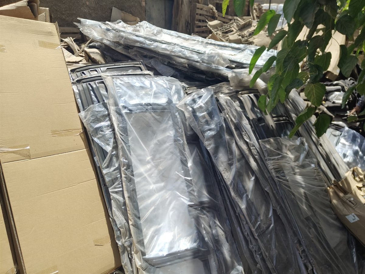 ضبط مصنع لإنتاج إكسسوارات سيارات مقلدة في المنوفية