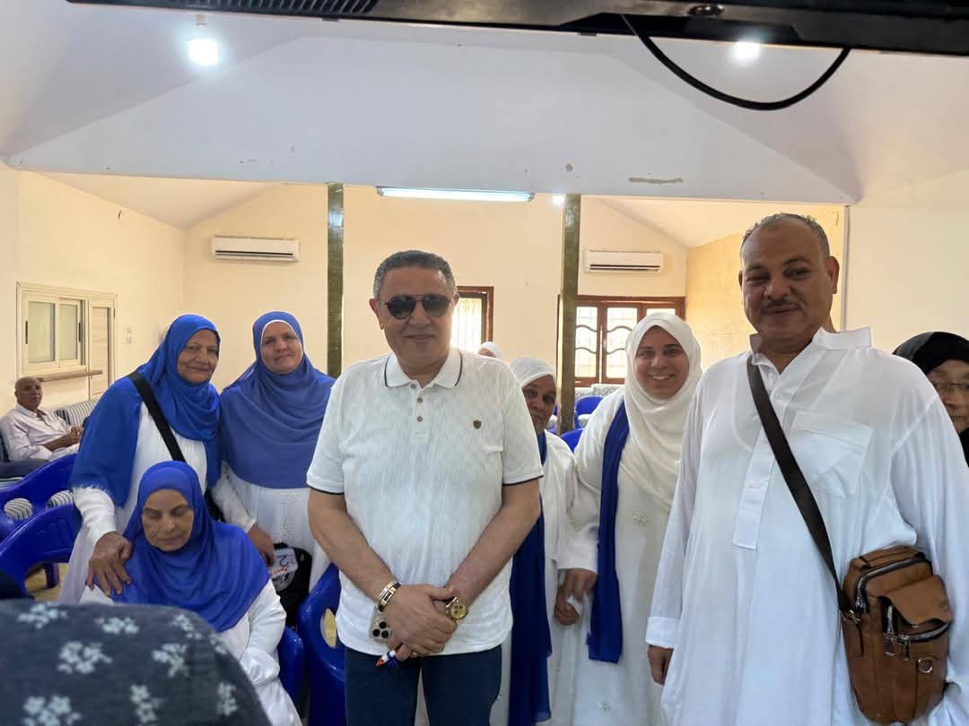 محافظ البحر الأحمر يودع بعثة الحج 