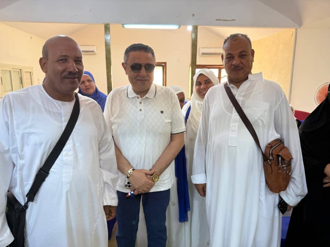 محافظ البحر الأحمر يودع بعثة الحج 