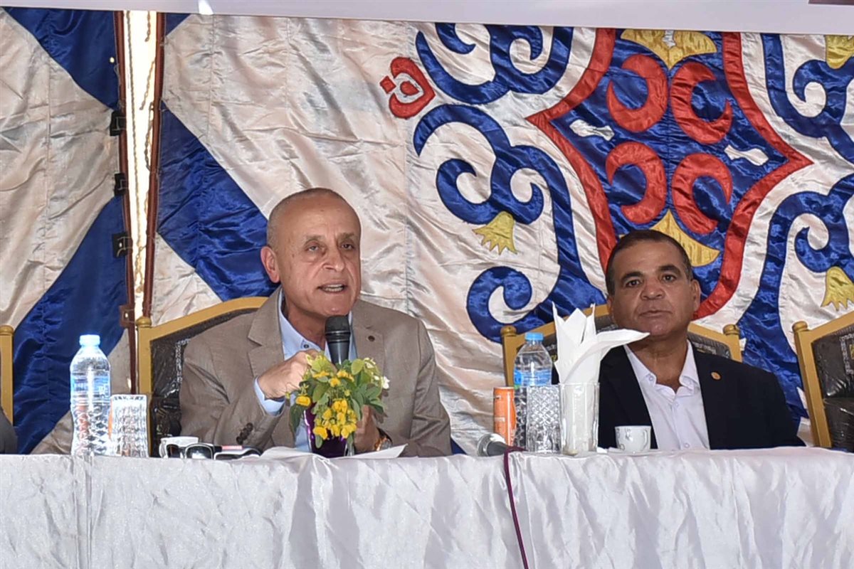 جولة ميدانية لمحافظ الأقصر بأرمنت