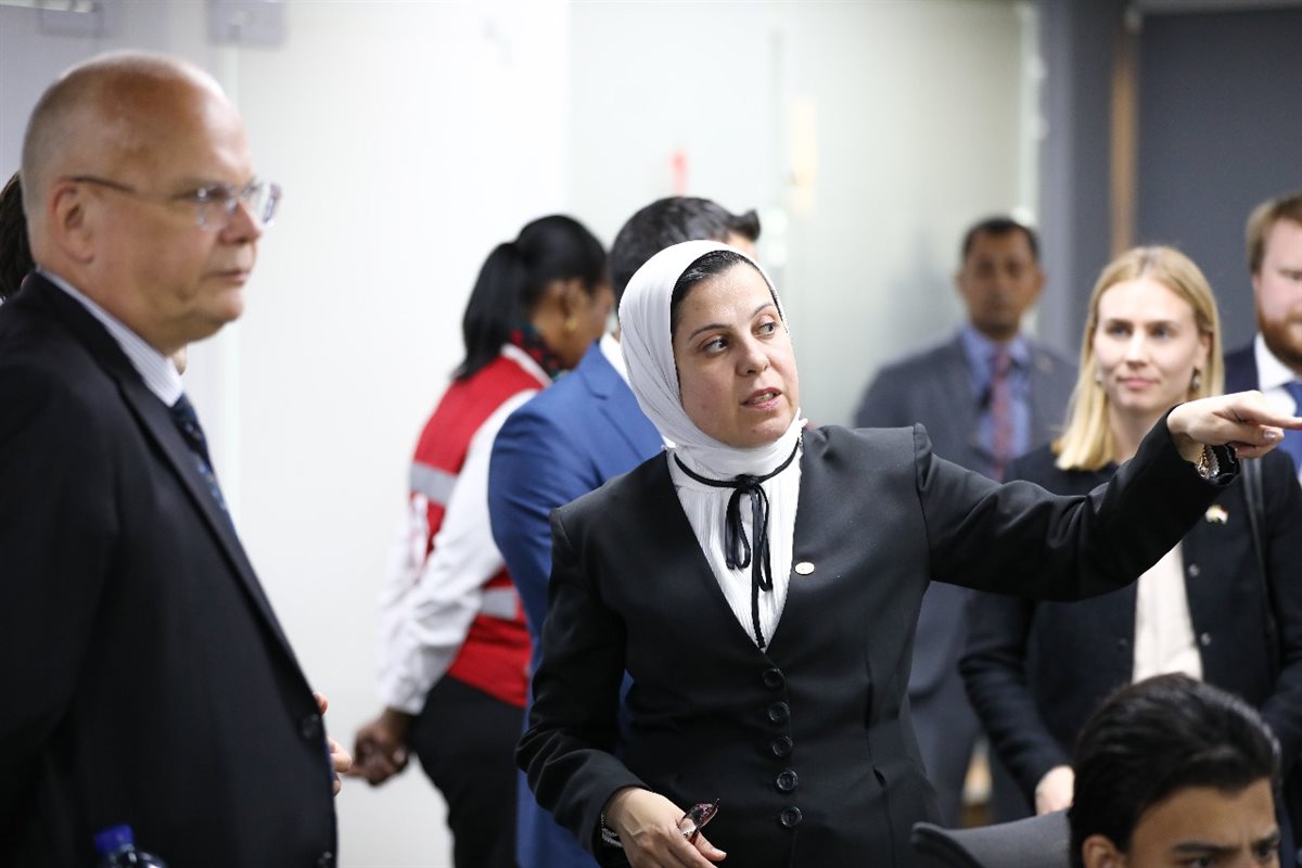 الهلال الأحمر المصري يستقبل وزير التعاون والتجارة الخارجية السويدي