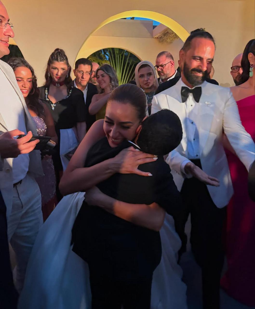 حضور فني كثيف في حفل زفاف أمينة خليل والمصور أحمد زعتر | صور