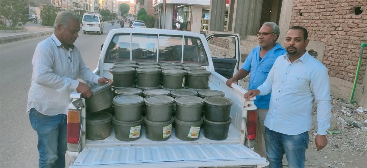 ضبط مخللات فاسدة بالأقصر