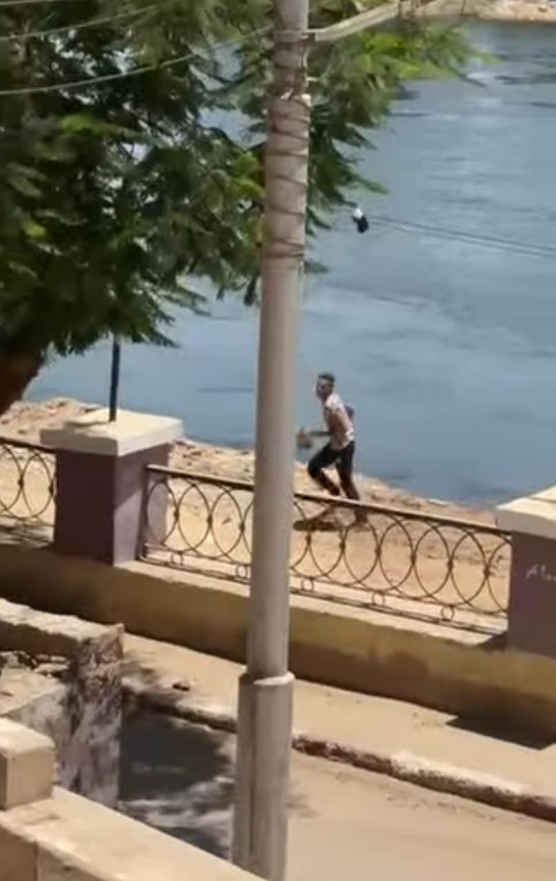 جانب من أعمال التعدي على نيل المراغة