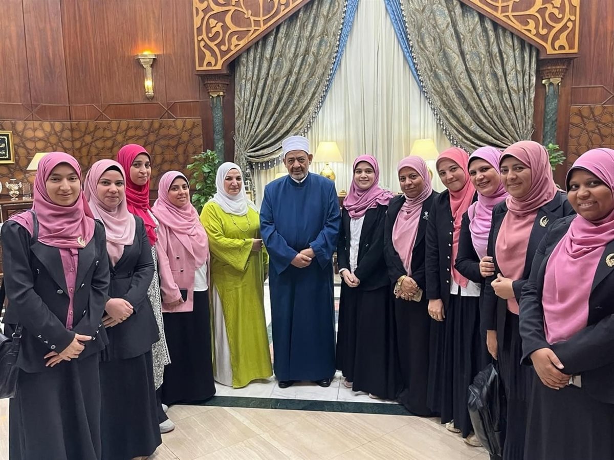 الإمام الأكبر يلتقي بوعاظ وواعظات الأزهر 