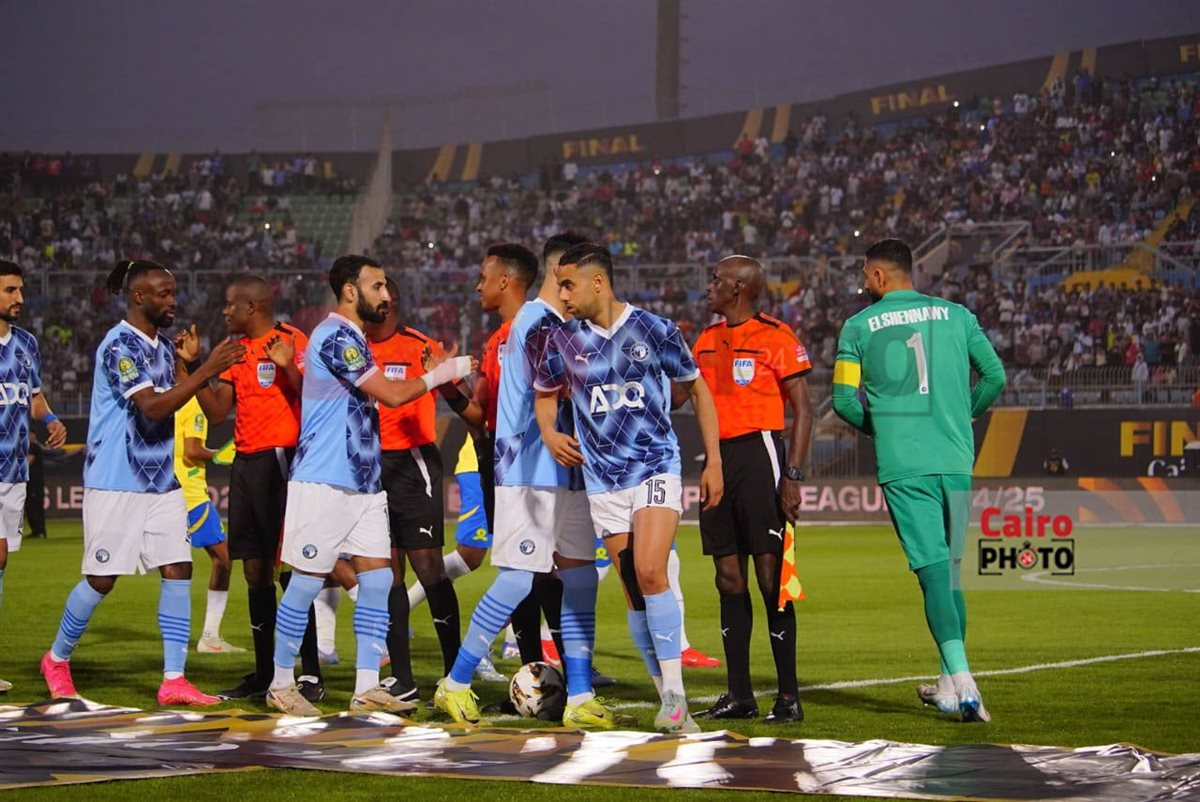 <strong>مباراة بيراميدز وصن داونز في إياب نهائي دوري الأبطال</strong>