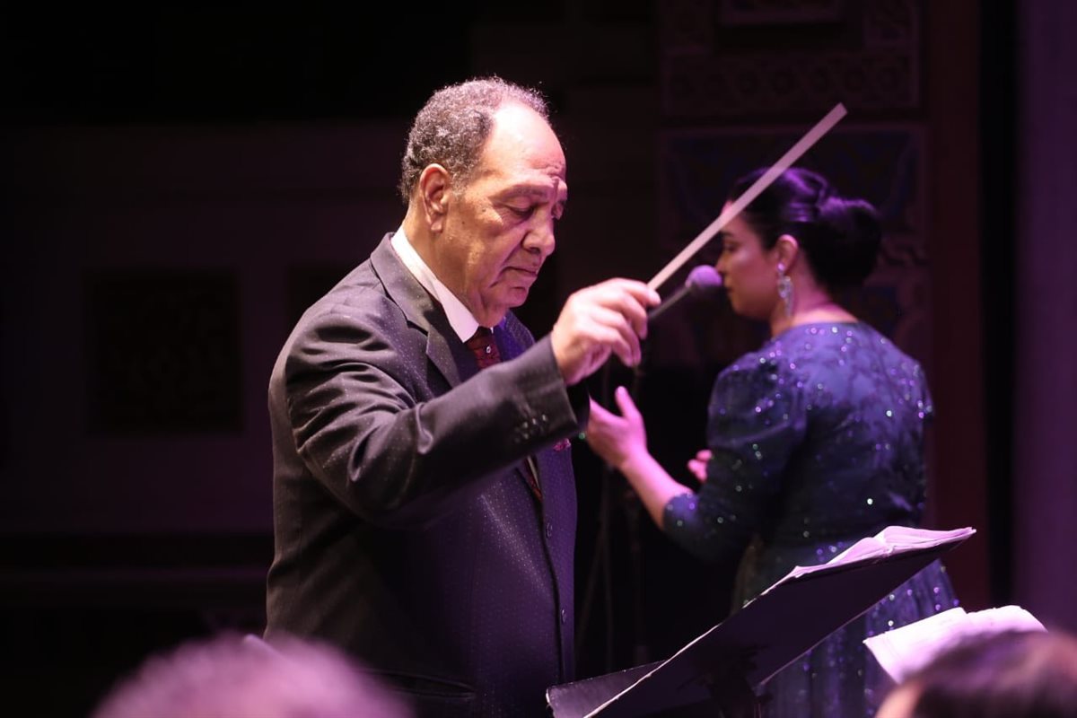 نجوم معهد الموسيقى العربي يتألقون أثناء تقديم حفل كلثوميات في عام أم كلثوم