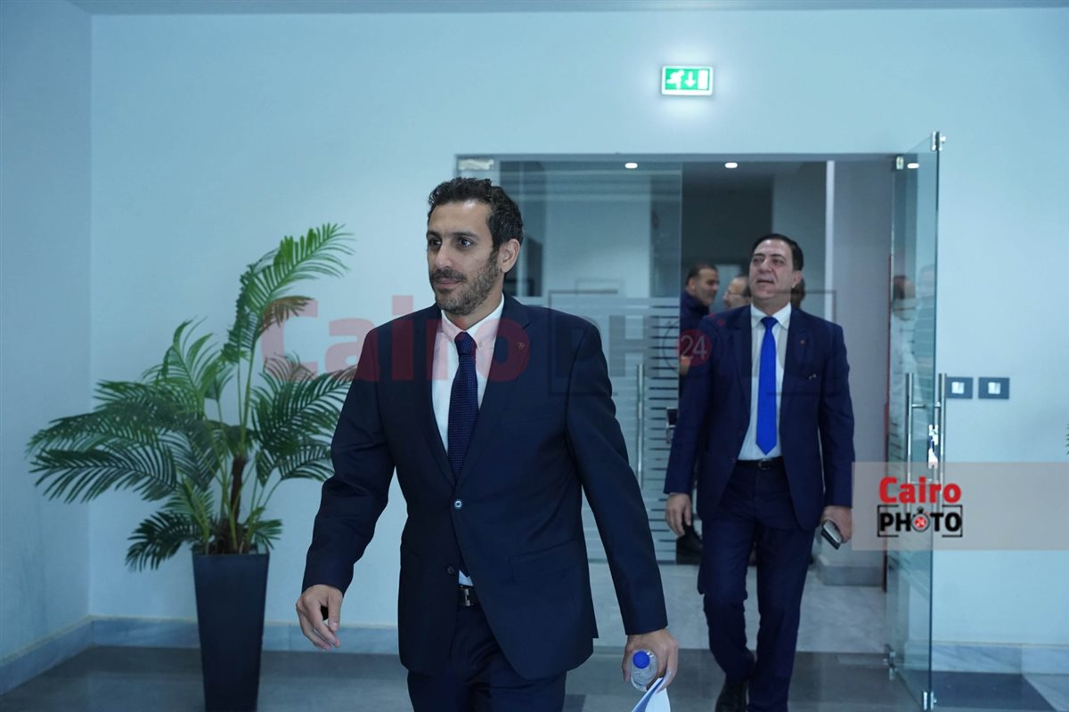 وصول ممثلو الأندية لاجتماع اتحاد الكرة